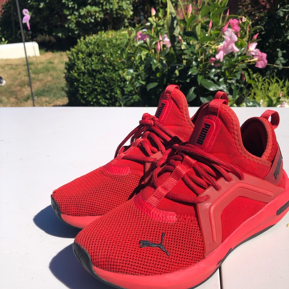 Puma Softride Enzo 5 Men’s Vibrant Red Mesh Lace-Up Sneakers Size 39/7US